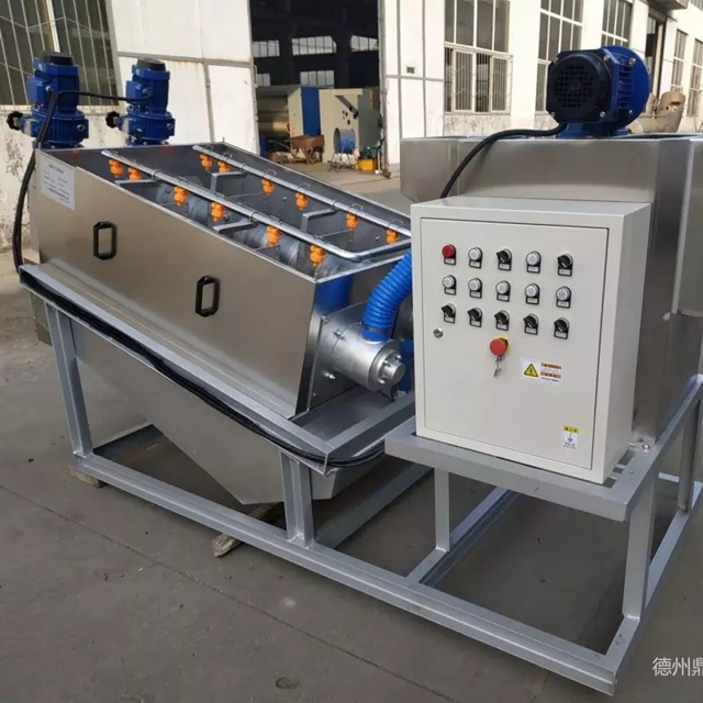 Sludge dewatering belt filter press for wastewater treatment
